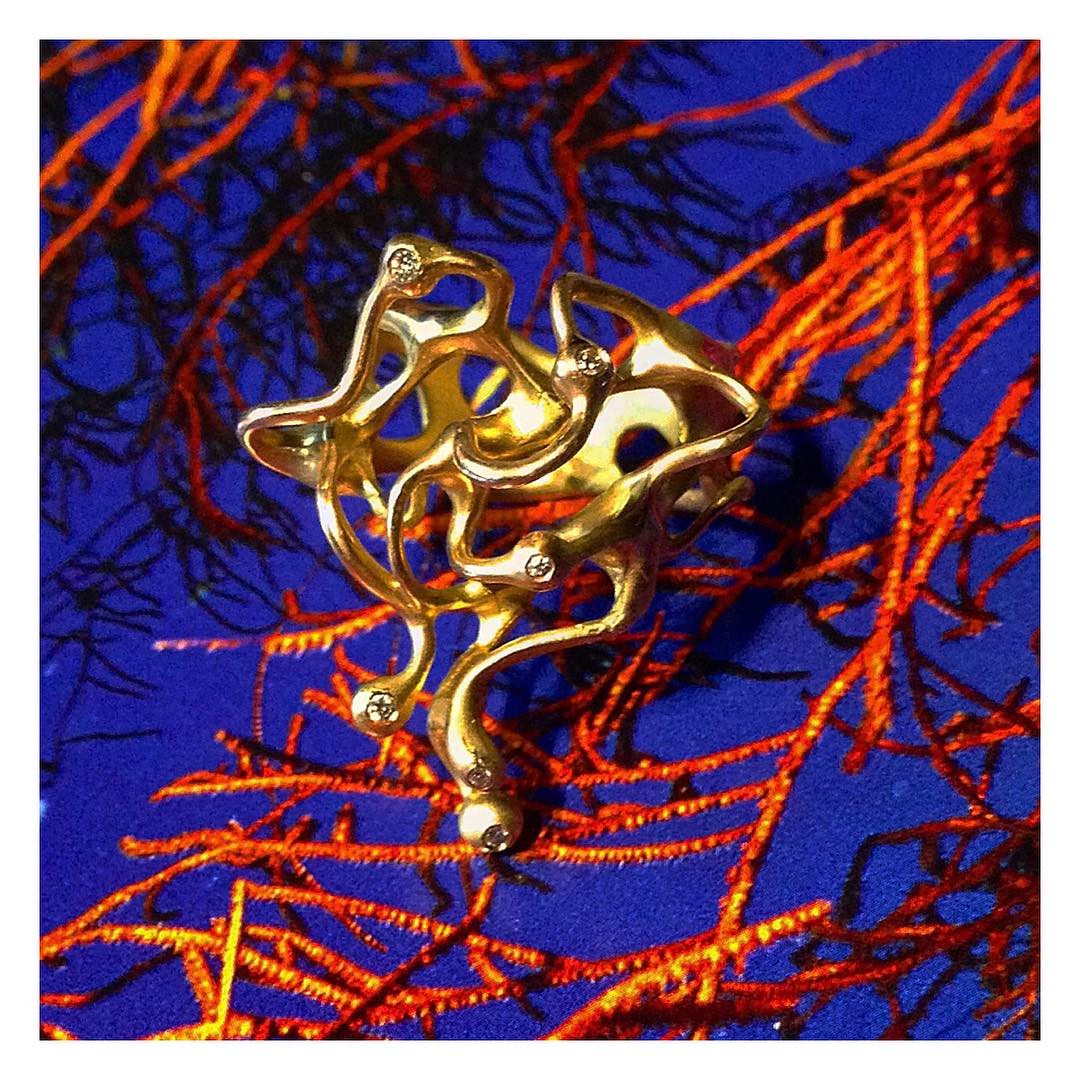 finejewelry ring gold diamond inspired by synapse brain signal nerves  connection fine atelier munich oneofakind instajewelry instagood haveaniceday