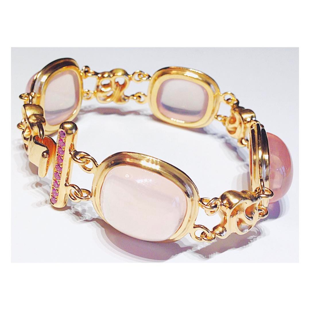 finejewelry bracelet gold gemstone diamond rosequartz saphire pink powder ornament oneofakind handcrafted atelier workshop munich instajewelry instagood haveaniceday