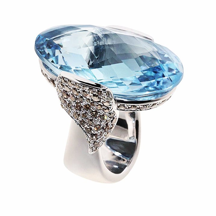 finejewelry ring whitegold gemstone grey diamond dive into clear sparkling blue ocean lagune sea water elegant atelier munich germany oneofakind handcrafted instajewelry instagood haveaniceday