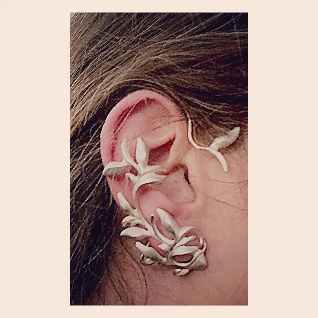finejewelry new earcuff whitegold silver leaves tendrils twine nature garden poetry modern opulence oneofakind atelier handcrafted handcraftedjewelry munich germany jewelry instajewelry instaart instagood haveaniceday