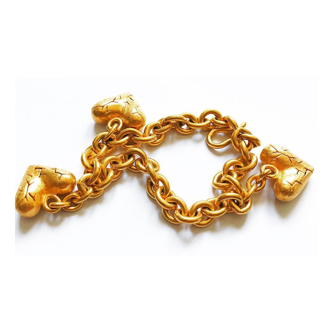 finejewelry bracelet gold heart heartbeat cracks love tear jewelryaddict jewelery instagood instajewelry haveaniceday