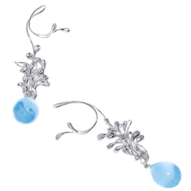 finejewelry earrings earcuff white gold diamonds gemstone drops blue water cloud swinging sculptural atelier munich oneofakind jewellery instajewelry instagood haveaniceday